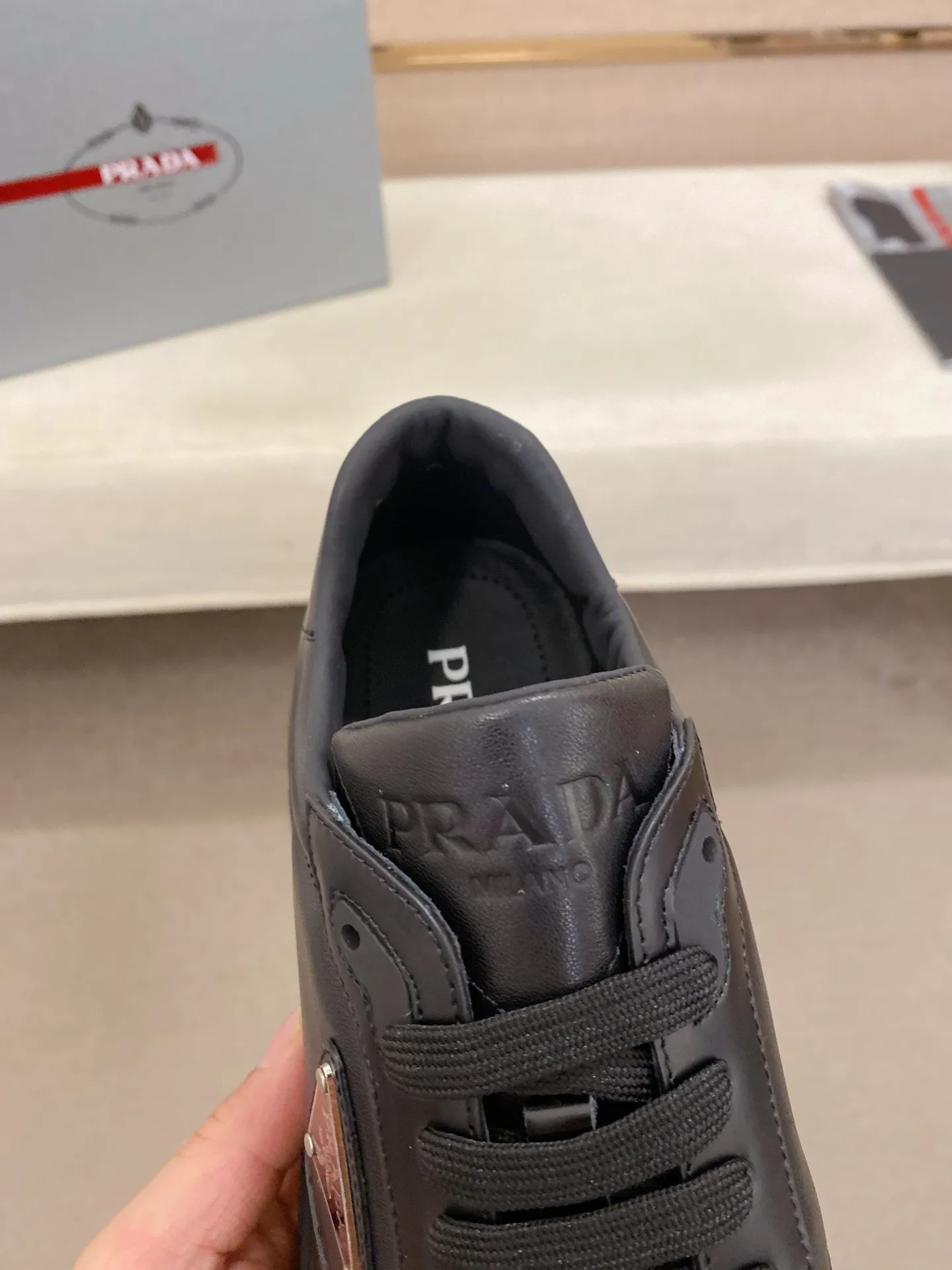 Factory price 540💰 ✔️✔️✔️High version High-quality new PRADA counters are on the market at the same time. The new men's shoes and 😘fabrics are selected from imported first-layer cowhide and are made by pure handcrafts. Lining: Full cowhide lining. 👍🏿 High-end ☄️ air-cushion molded anti-slip rubber outsole, exquisite lines, simple and elegant, comfortable and high-end for leisure travel. Code number: 38 to 44